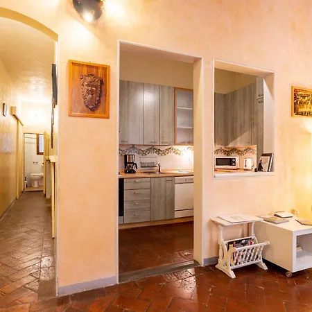 Antonino By Halldis Apartament
