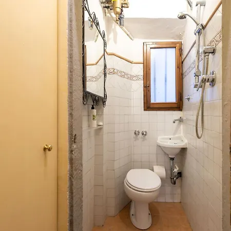 Antonino By Halldis Apartament